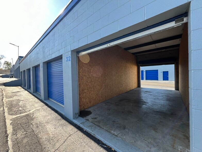 More Photos Of 5133 S Campbell Ave, Springfield Storefront Retail Office For Sale