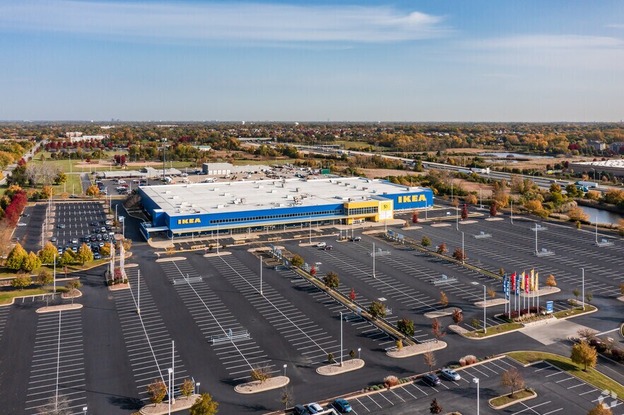 More Photos Of 702-734 E Boughton Rd, Bolingbrook Unknown For Lease