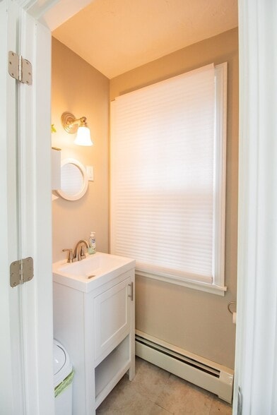 More Photos Of 4 Boyden Rd, Holden Office For Lease