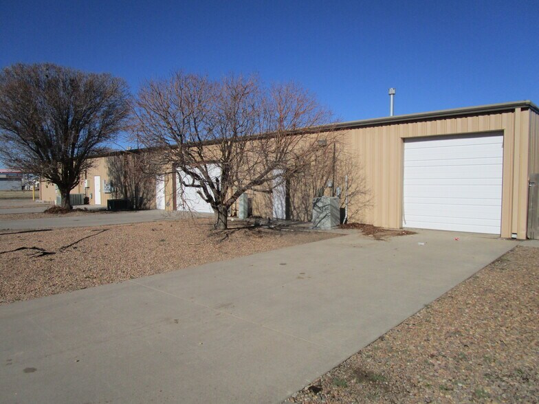 More Photos Of 1008-1016 W Mary St, Garden City General Retail For Lease