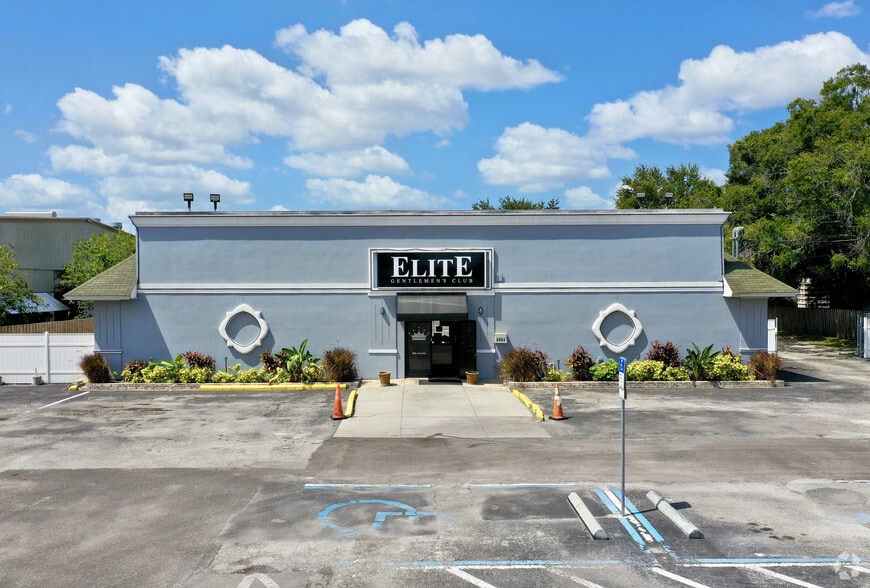 Primary Photo Of 8804 66th St N, Pinellas Park Bar For Lease
