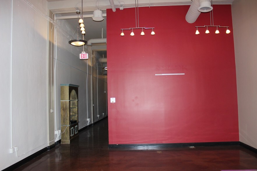 More Photos Of 200-208 N Broadway, Santa Ana Storefront Retail Office For Lease