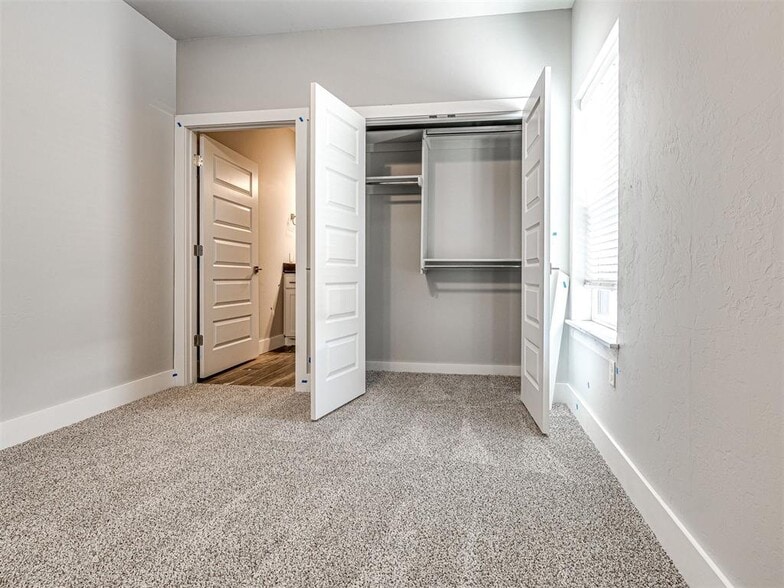 More Photos Of 103 E Edwards St, Edmond Apartments For Sale