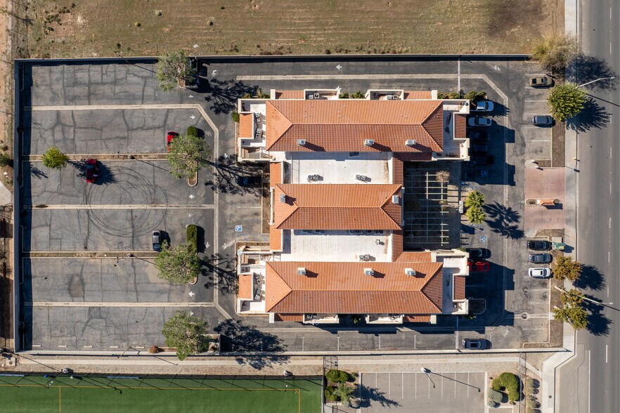 More Photos Of 3166 E Palmdale Blvd, Palmdale Office For Sale