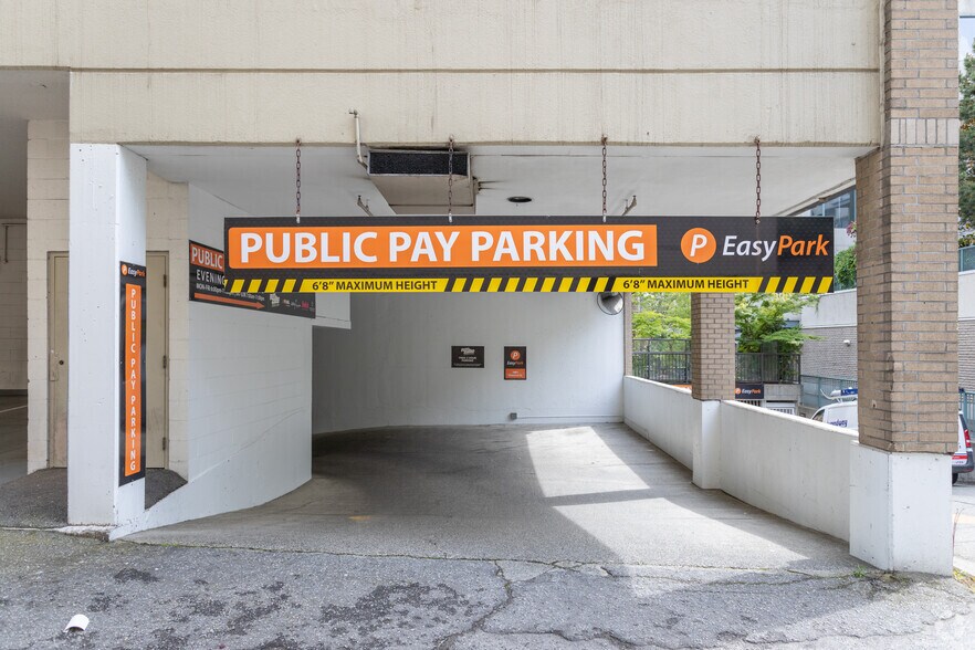 More Photos Of 1681 Chestnut St, Vancouver Office For Sale