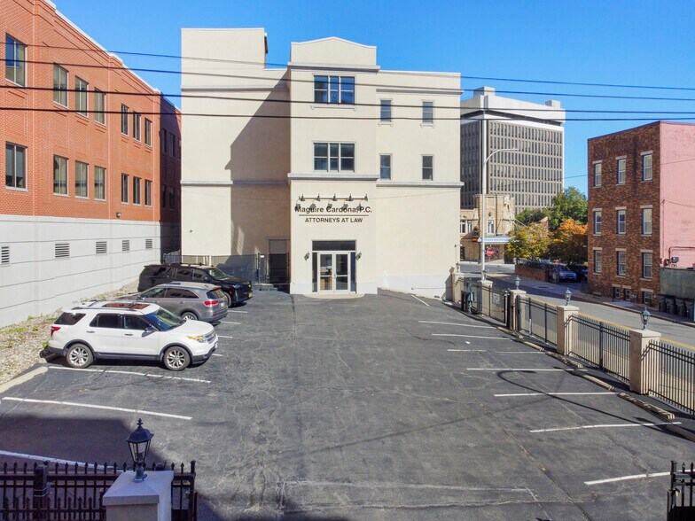More Photos Of 22 Clinton Ave, Albany Office For Sale