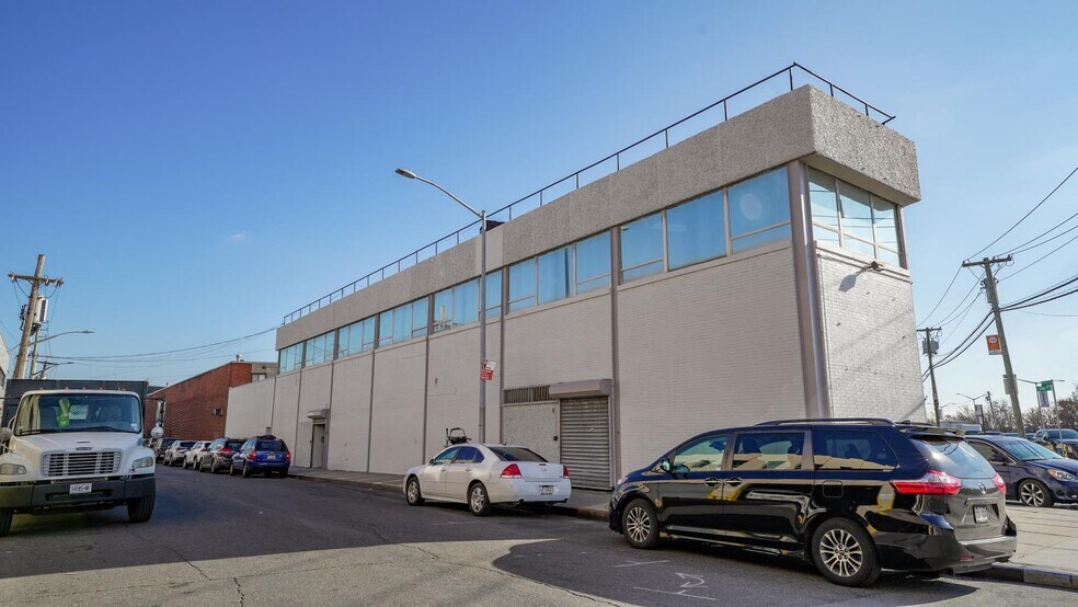 More Photos Of 168-01 Rockaway Blvd, Jamaica Warehouse For Lease