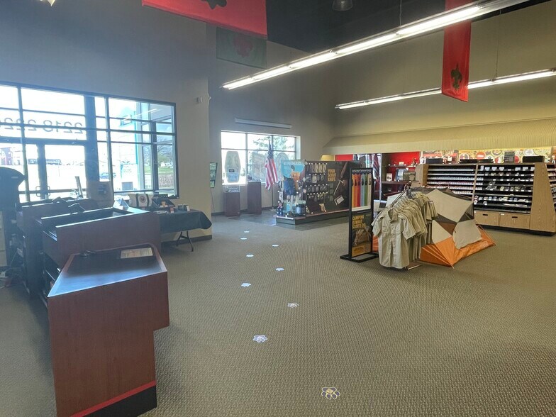 More Photos Of 2214-2222 Highway 10, Mounds View Storefront Retail Office For Lease