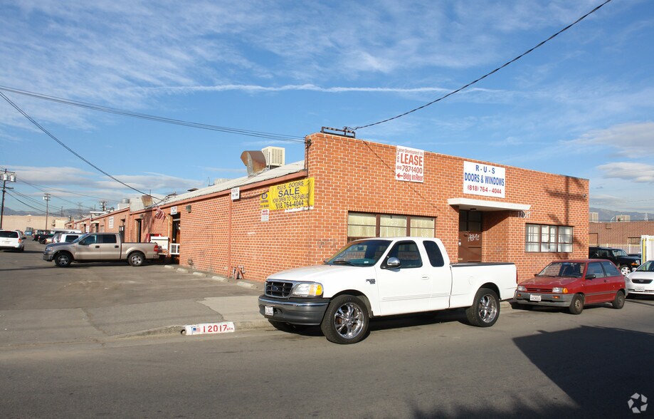 More Photos Of 12017-12021 Vose St, North Hollywood Warehouse For Lease