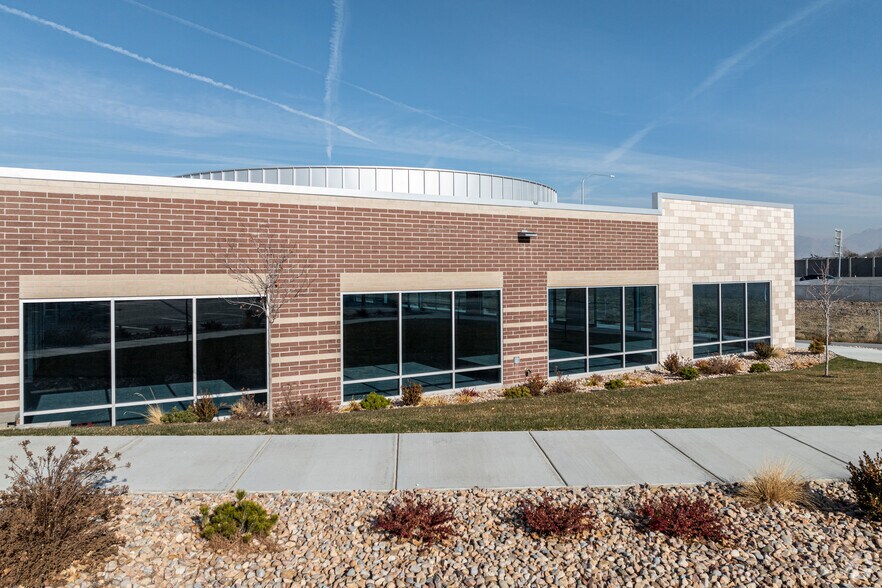 More Photos Of Interstate 215 at 2700 West, Salt Lake City Unknown For Lease