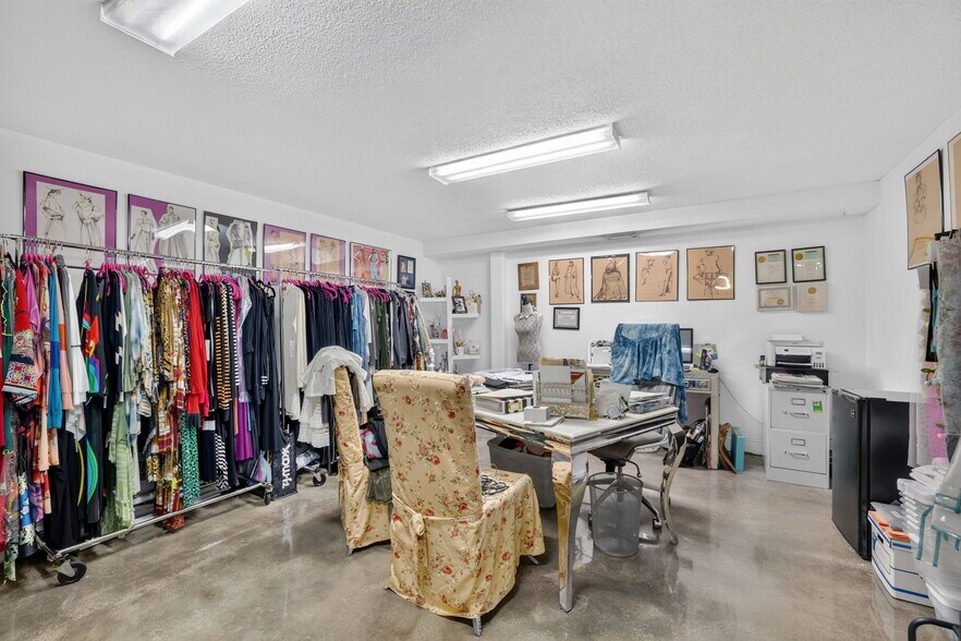 More Photos Of 2202-2204 W 78th St, Hialeah Warehouse For Sale