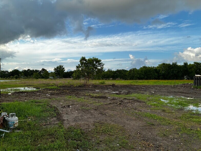 More Photos Of 8235 Hasting Cannon Rd, Alvin Land For Sale