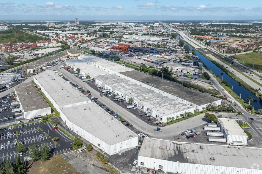 More Photos Of 9014-9112 NW 105th Way, Medley Warehouse For Lease