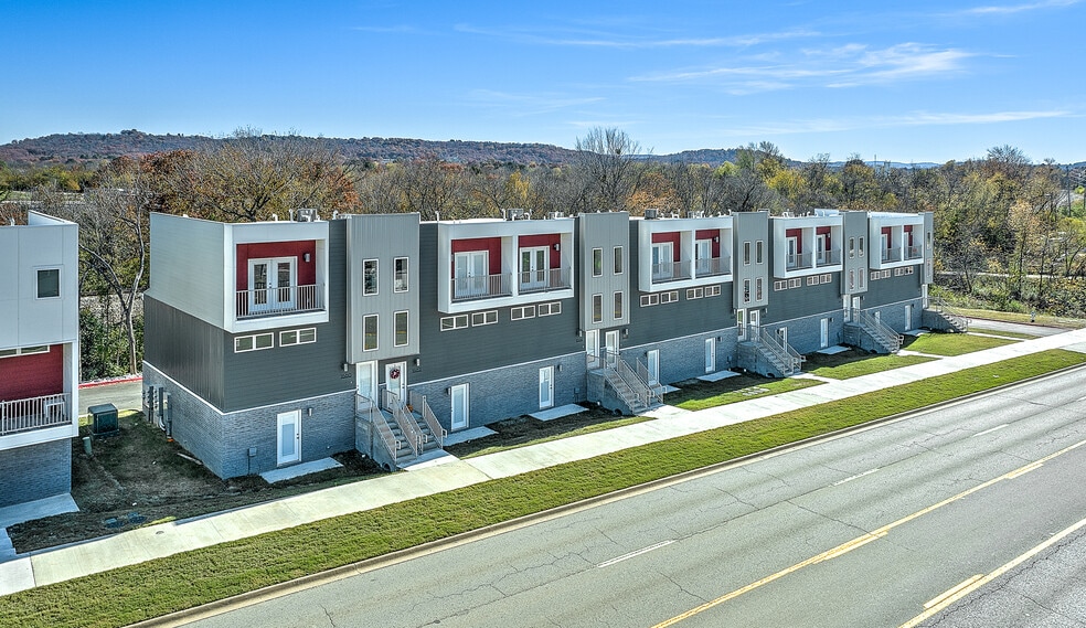 More Photos Of 1512 S Razorback Rd, Fayetteville Apartments For Sale