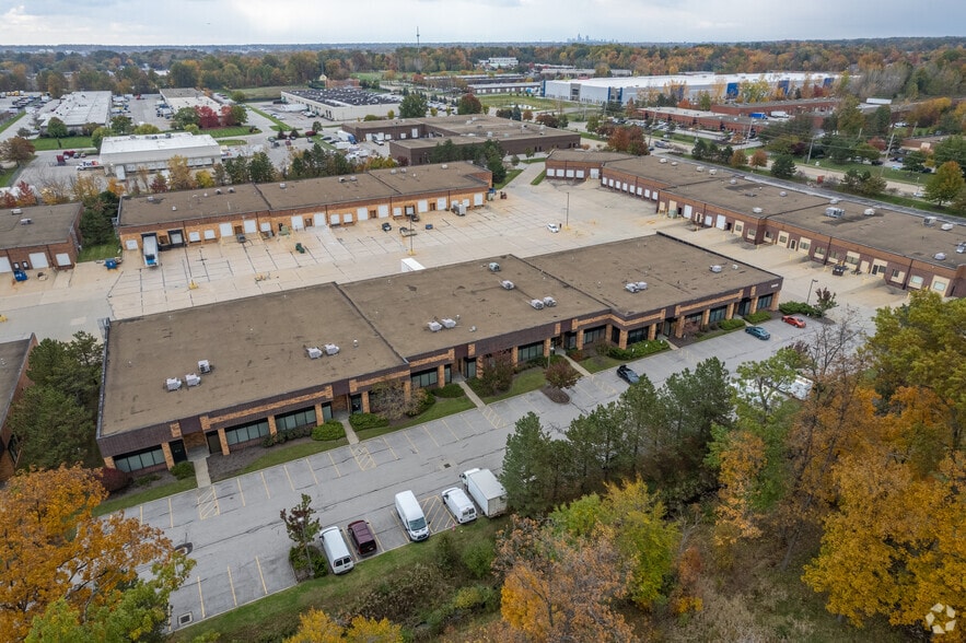 More Photos Of 6950 Engle Rd, Middleburg Heights Flex For Lease