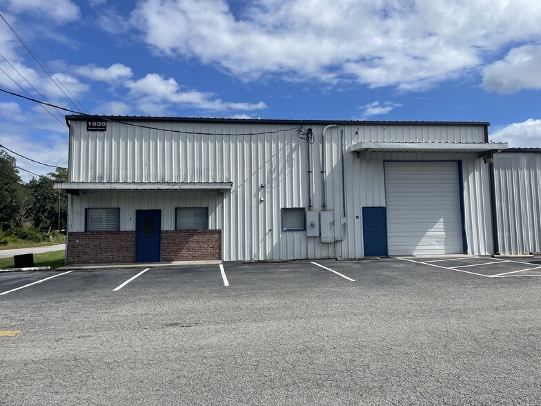 Primary Photo Of 1939 Belgrade Ave, Charleston Warehouse For Lease