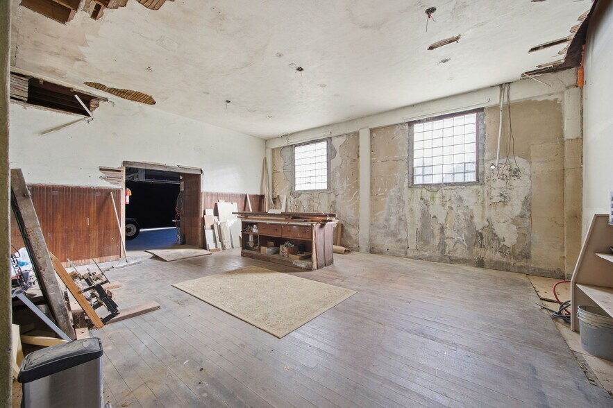 More Photos Of 104 Spruce St E, Ilwaco General Retail For Sale