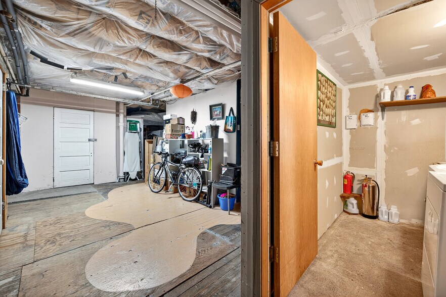 More Photos Of 132 30th Ave, Seattle Apartments For Sale