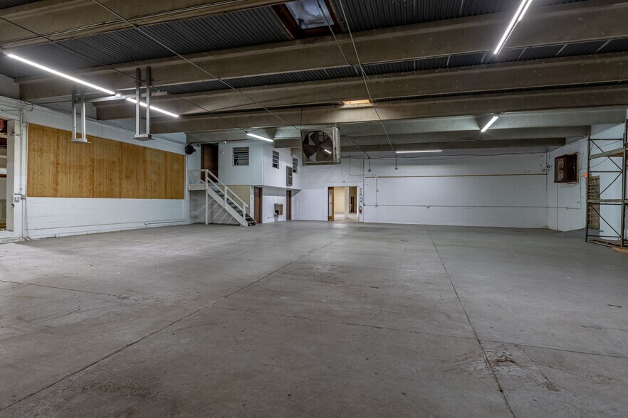 More Photos Of 845-845 N Florida Ave, Lakeland General Retail For Sale