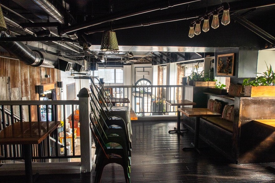 More Photos Of 1700-1712 1/2 W Sunset Blvd, Los Angeles Apartments For Lease