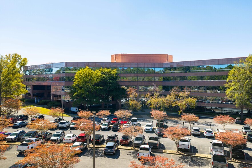 More Photos Of 1-2 Chase Corporate Dr, Hoover Business Park For Lease