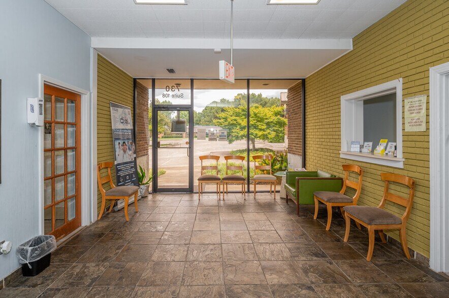 More Photos Of 730 Memorial Dr, Bessemer Medical For Sale