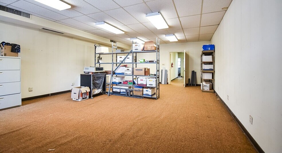 More Photos Of 8404 Georgia Ave, Silver Spring Office For Sale