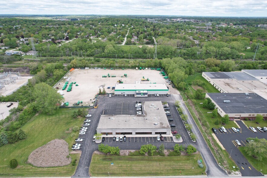 More Photos Of 16500-16540 W Rogers Dr, New Berlin Light Distribution For Sale