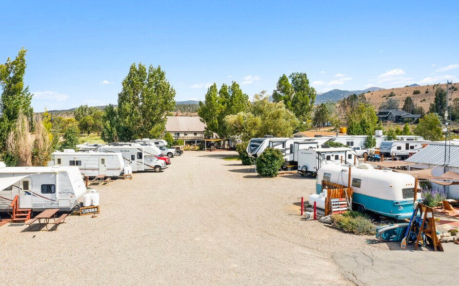 More Photos Of 2399 Hwy 182, Bridgeport Trailer Camper Park For Sale