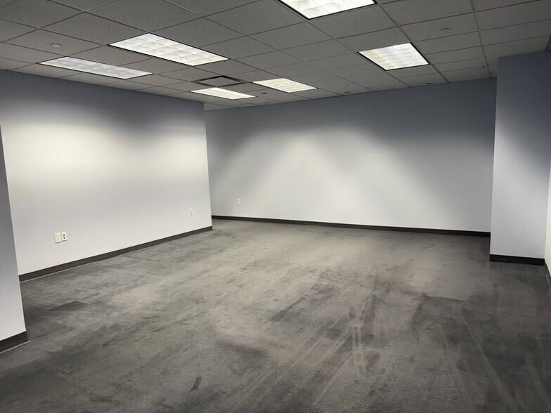 More Photos Of 25 Melville Park Rd, Melville Office For Lease