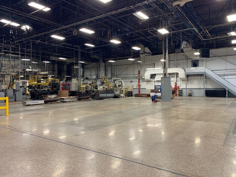 More Photos Of 2500 Highway 6 E, Iowa City Manufacturing For Lease