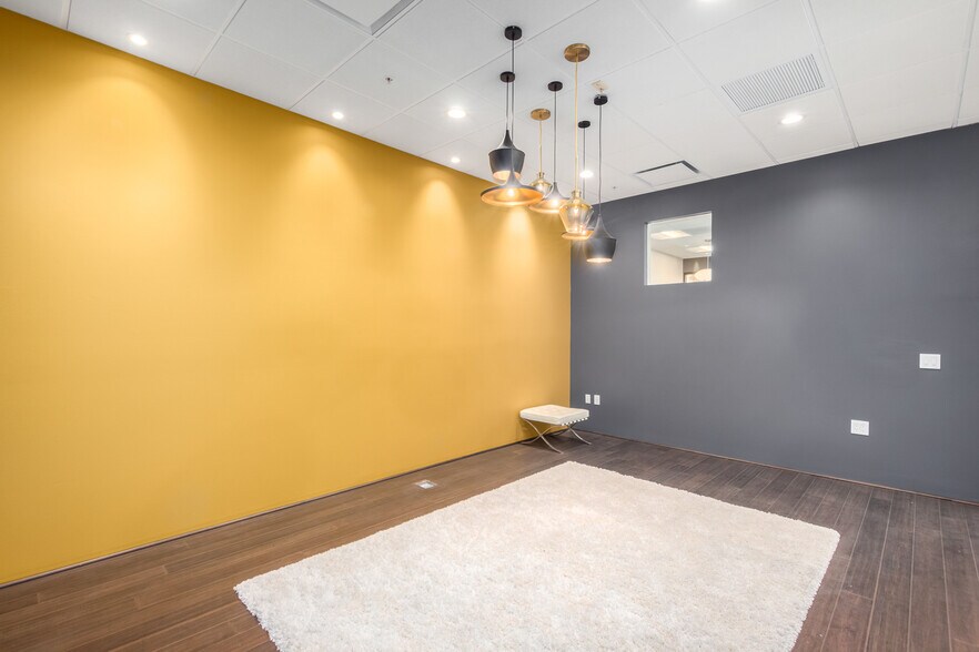 More Photos Of 8165 E Indian Bend Rd, Scottsdale Medical For Lease