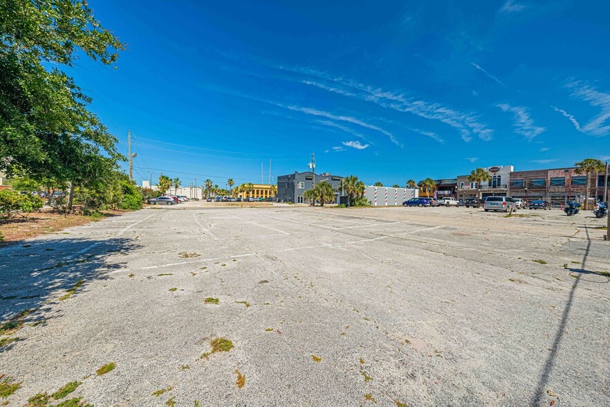 More Photos Of 415 Main St, Daytona Beach Restaurant For Sale