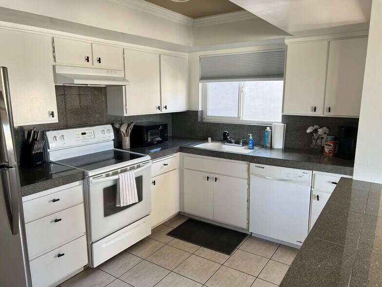More Photos Of 363 Pershing Dr, Playa del Rey Multifamily For Sale