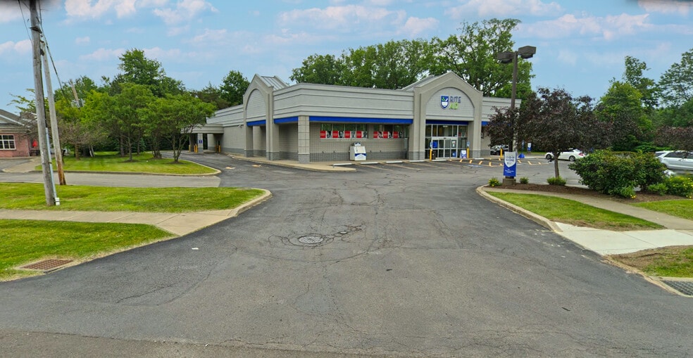 More Photos Of 2545 Millersport Hwy, Getzville Drugstore For Lease