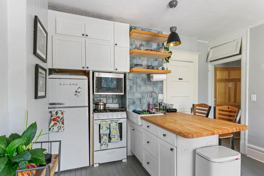 More Photos Of 1138 N Clarkson St, Denver Apartments For Sale