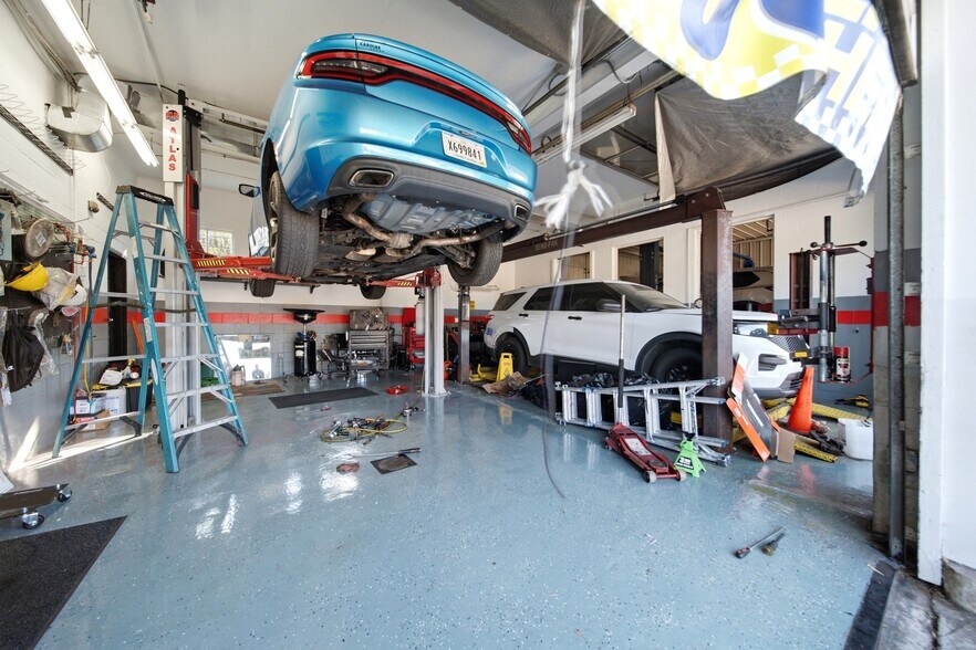 More Photos Of 1201 Broad River Rd, Columbia Auto Repair For Sale