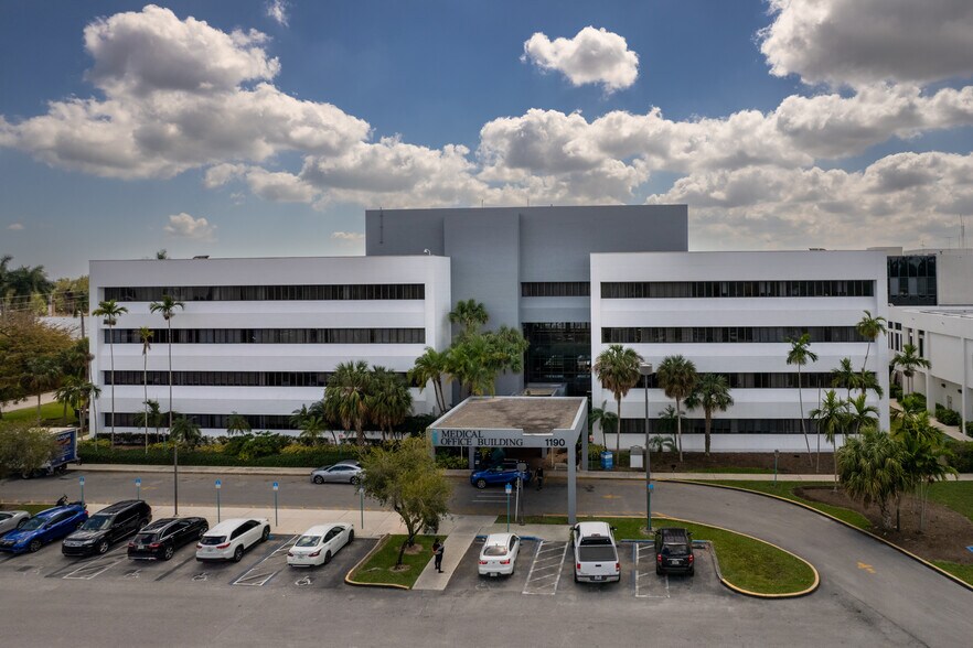 More Photos Of 1100-1190 NW 95th St, Miami Medical For Lease