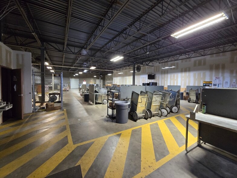 More Photos Of 2960 Technology Pl, Waldorf Research And Development For Lease