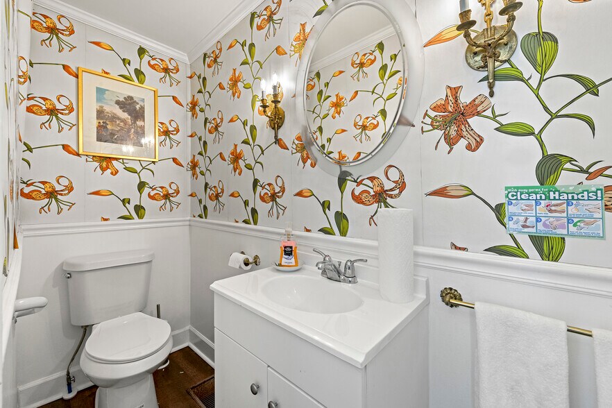 More Photos Of 132 E College St, Griffin Hospitality For Sale