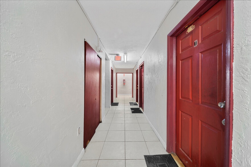 More Photos Of 602-608 NW 1st St, Dania Apartments For Sale