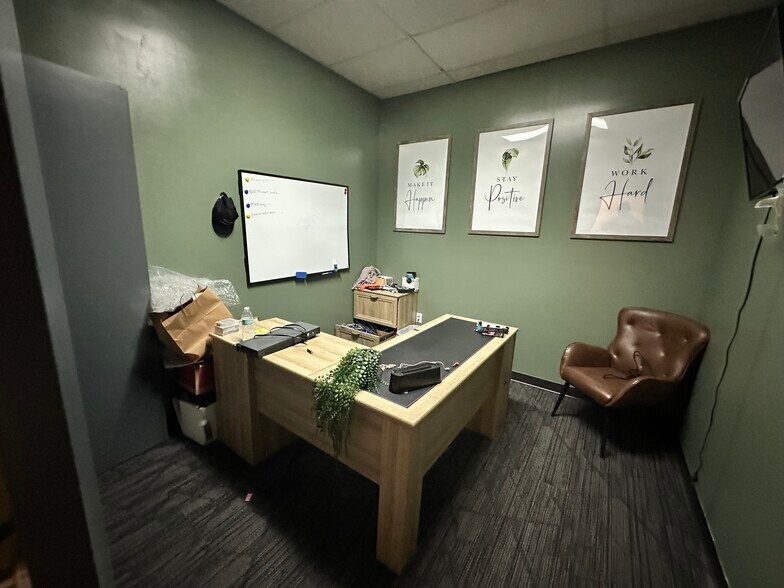 More Photos Of 269 Executive Park Dr NE, Concord Showroom For Lease
