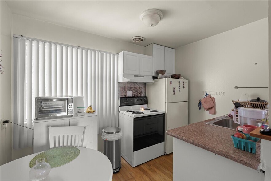 More Photos Of 2801 College Ave, Berkeley Apartments For Sale