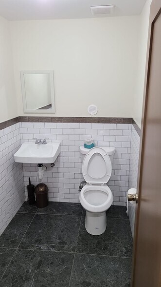 More Photos Of 21 South St, Washingtonville Medical For Sale