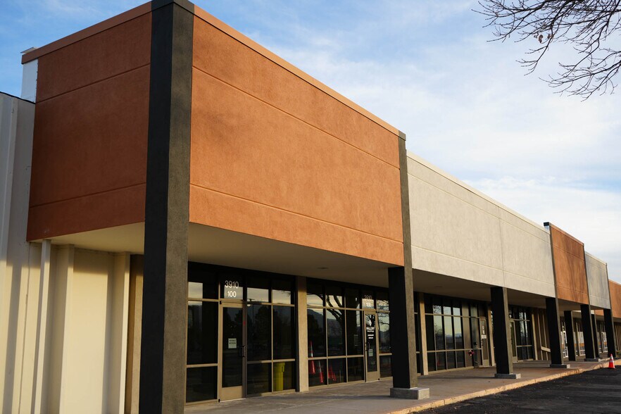 More Photos Of 3910 Palmer Park Blvd, Colorado Springs Unknown For Lease