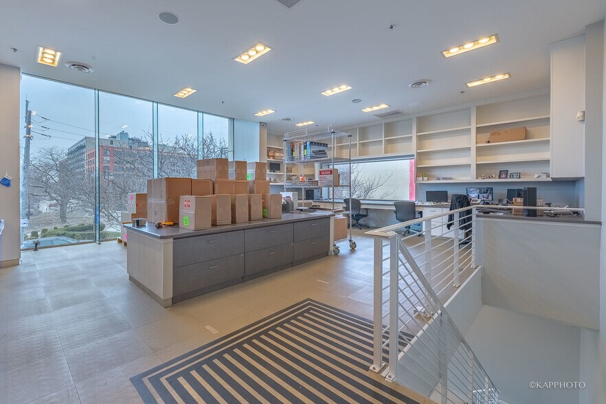 More Photos Of 1133 W Van Buren St, Chicago Medical For Lease