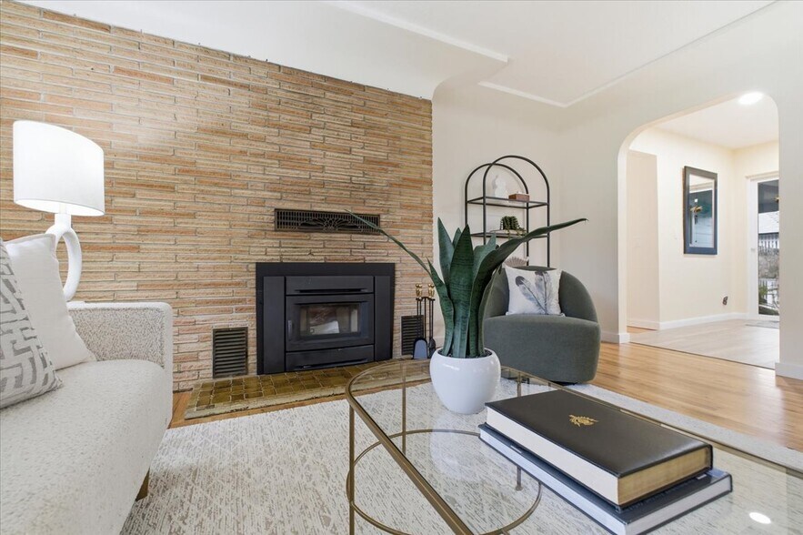 More Photos Of 2517 NW Gibson Hill Rd, Albany Specialty For Sale