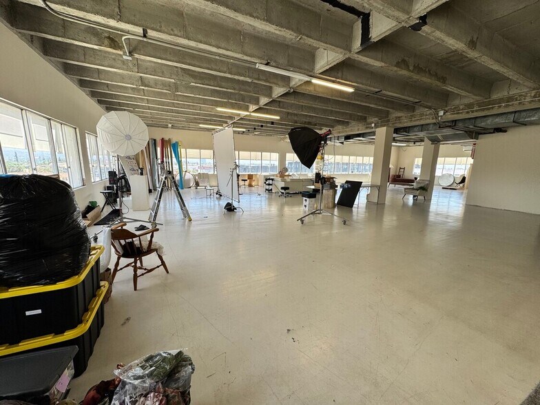 More Photos Of 515 N Sycamore St, Santa Ana Office For Lease