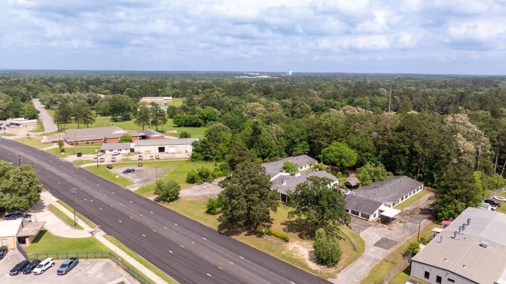 More Photos Of 1712 N Timberland Dr, Lufkin Continuing Care Retirement Community For Sale