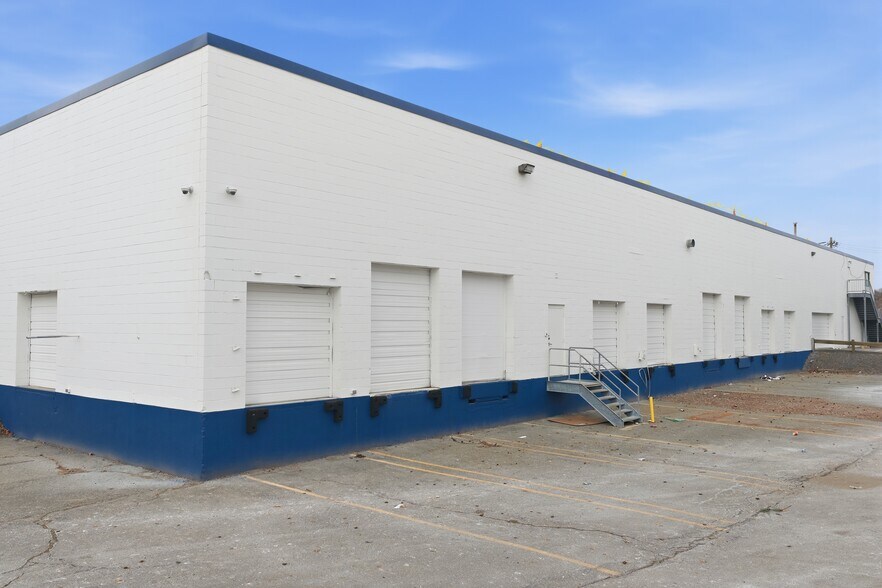 More Photos Of 85 Astor Ave, Norwood Warehouse For Lease